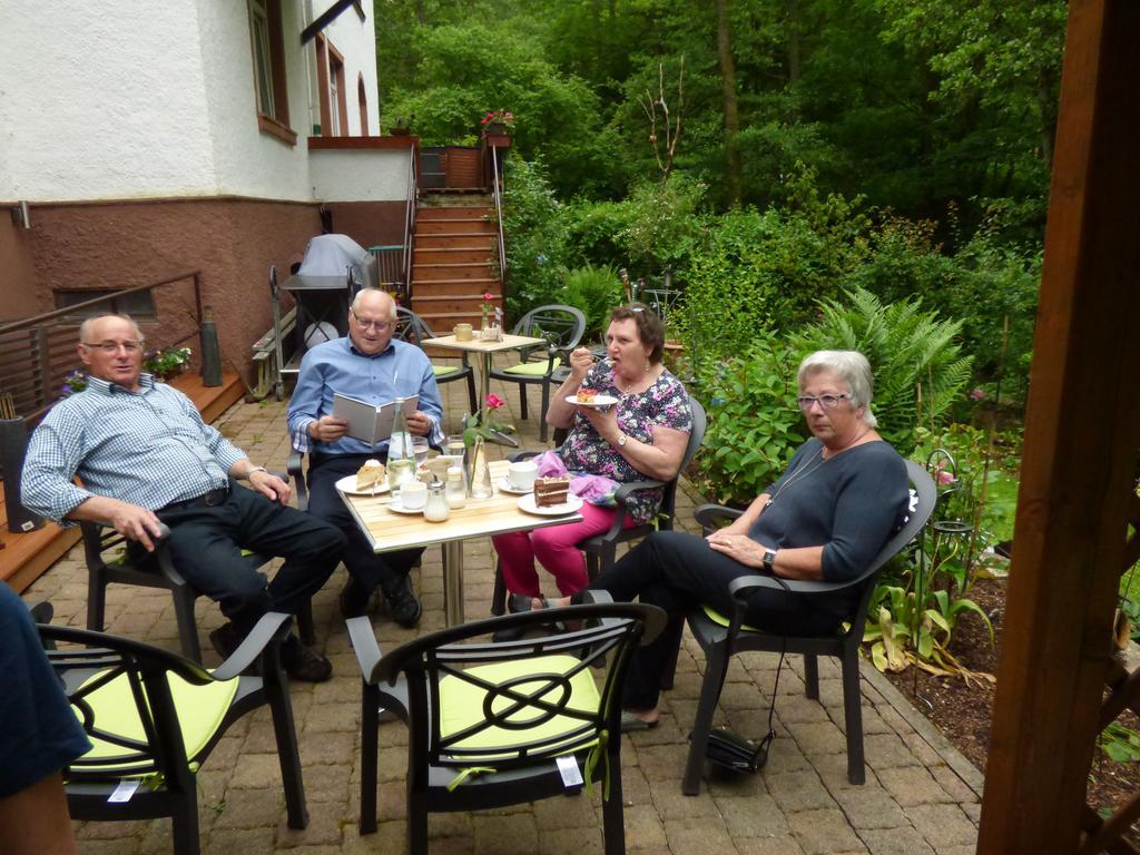 Wald Villa Uessbach Alf Bagian luar foto